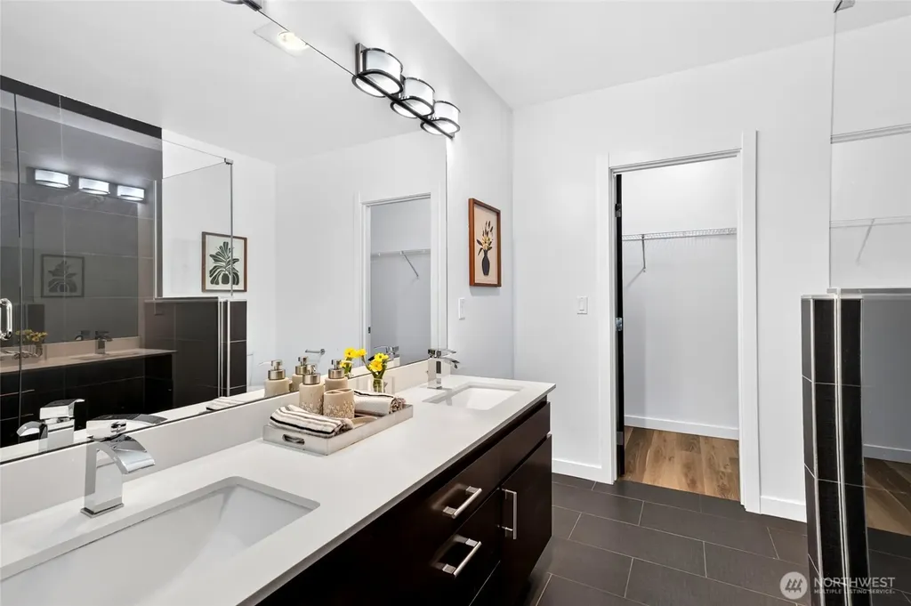2122 NE 89th Street Seattle WA 98115