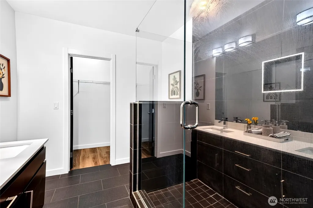 2122 NE 89th Street Seattle WA 98115