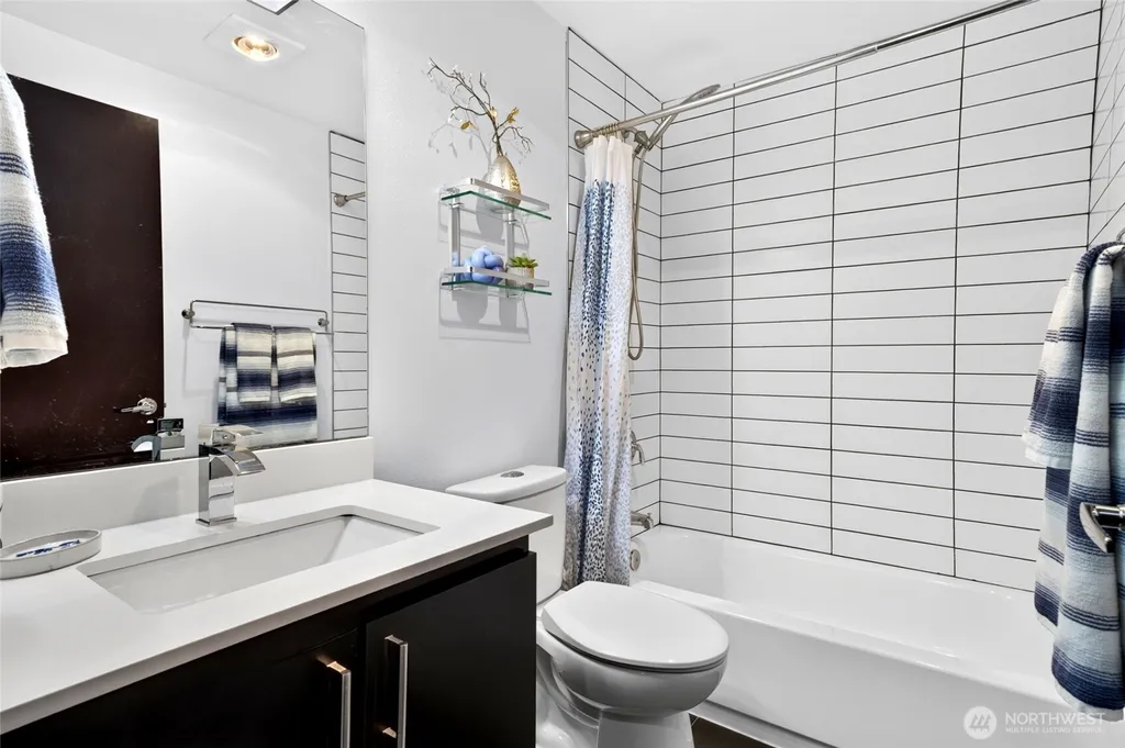2122 NE 89th Street Seattle WA 98115