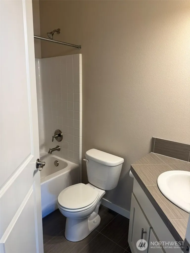 14614 35th Avenue NE Lake Forest Park WA 98155