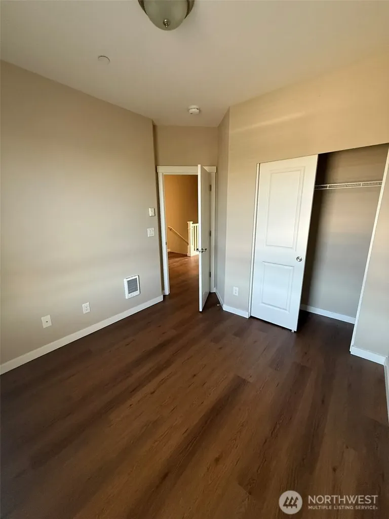 14614 35th Avenue NE Lake Forest Park WA 98155