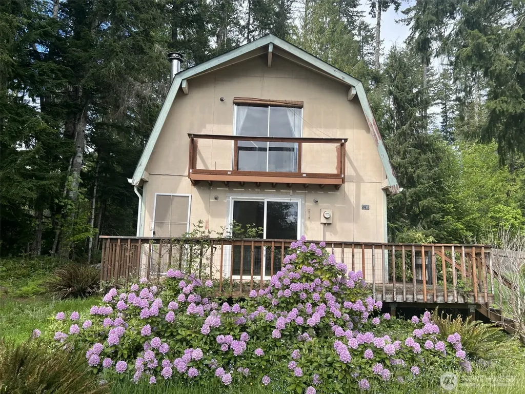 130 N Fairway Drive W Hoodsport WA 98548