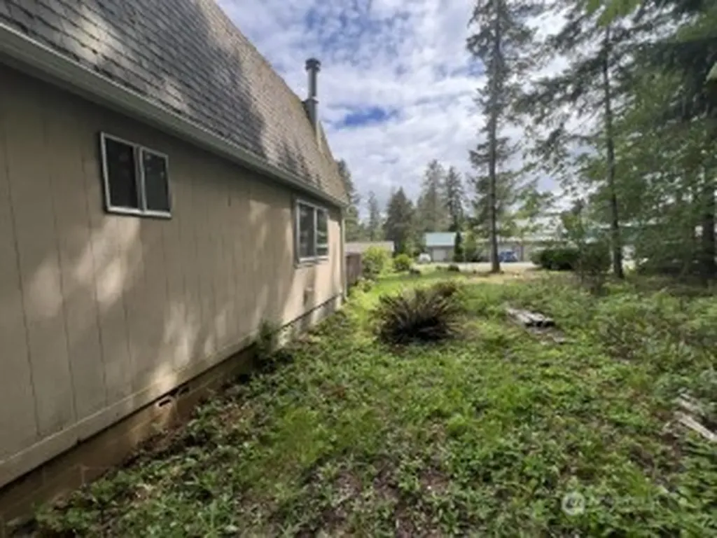 130 N Fairway Drive W Hoodsport WA 98548