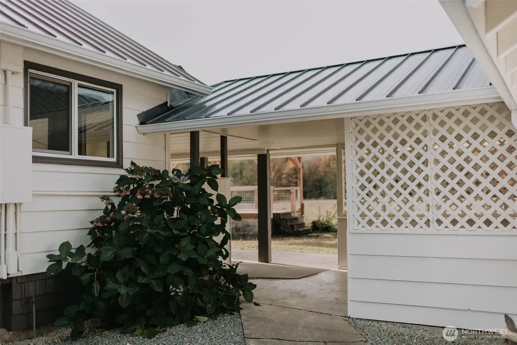 11610 Martin Road Rockport WA 98283