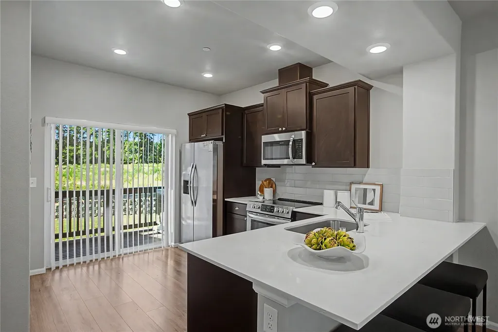 17527 110th Avenue E Puyallup WA 98374