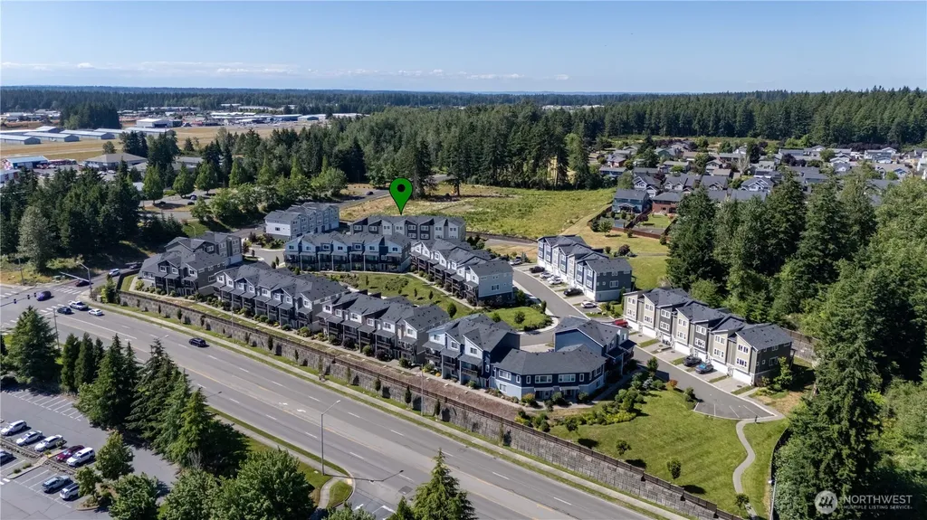 17527 110th Avenue E Puyallup WA 98374