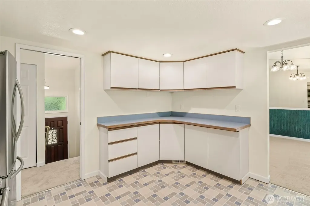8830 Shell Place Edmonds WA 98026