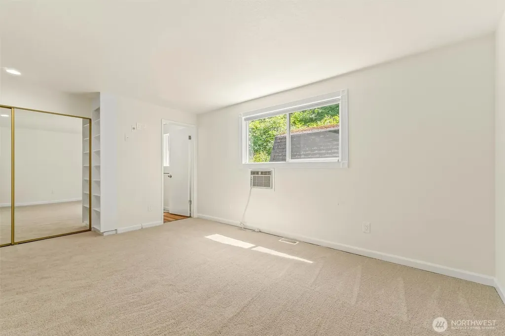 8830 Shell Place Edmonds WA 98026