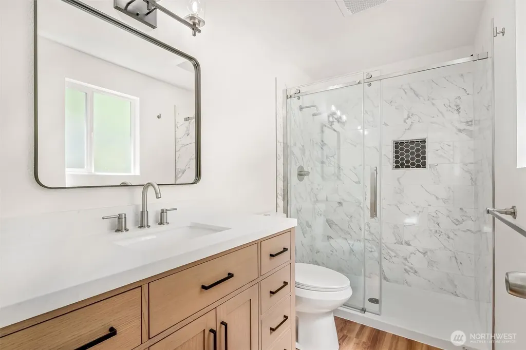 8830 Shell Place Edmonds WA 98026