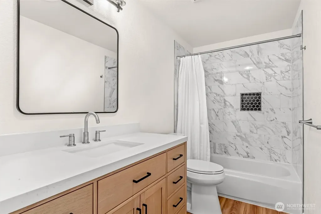 8830 Shell Place Edmonds WA 98026