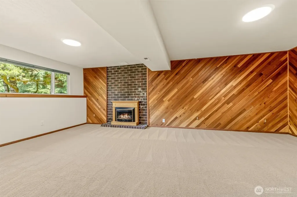 8830 Shell Place Edmonds WA 98026