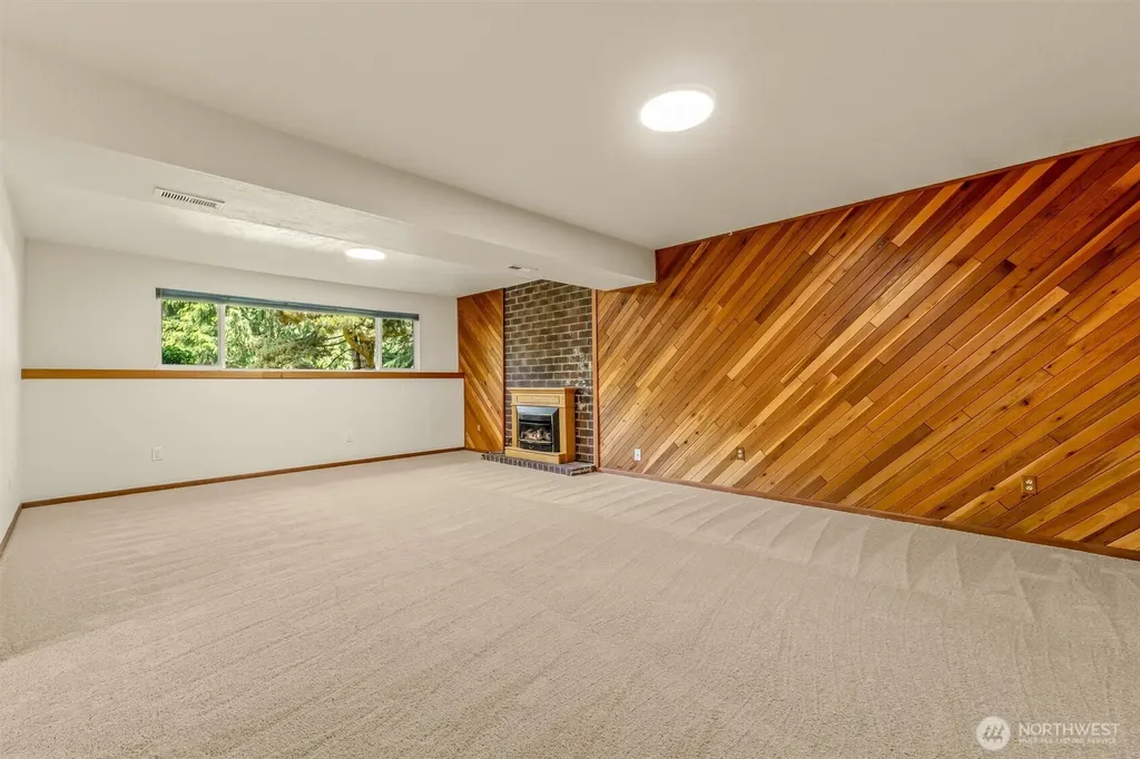 8830 Shell Place Edmonds WA 98026