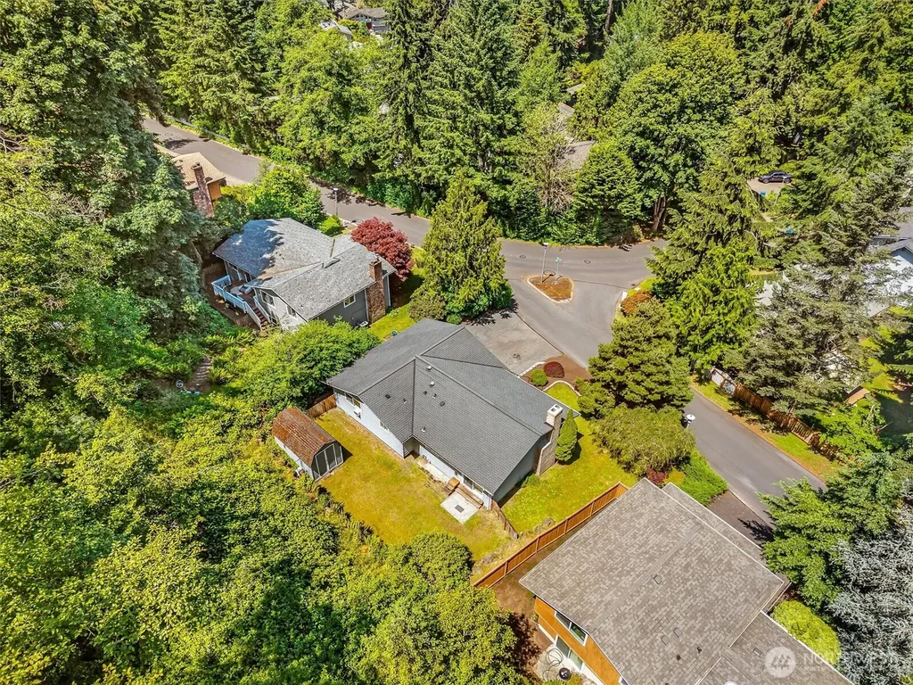 8830 Shell Place Edmonds WA 98026