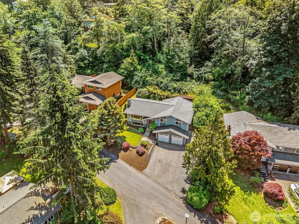 8830 Shell Place Edmonds WA 98026