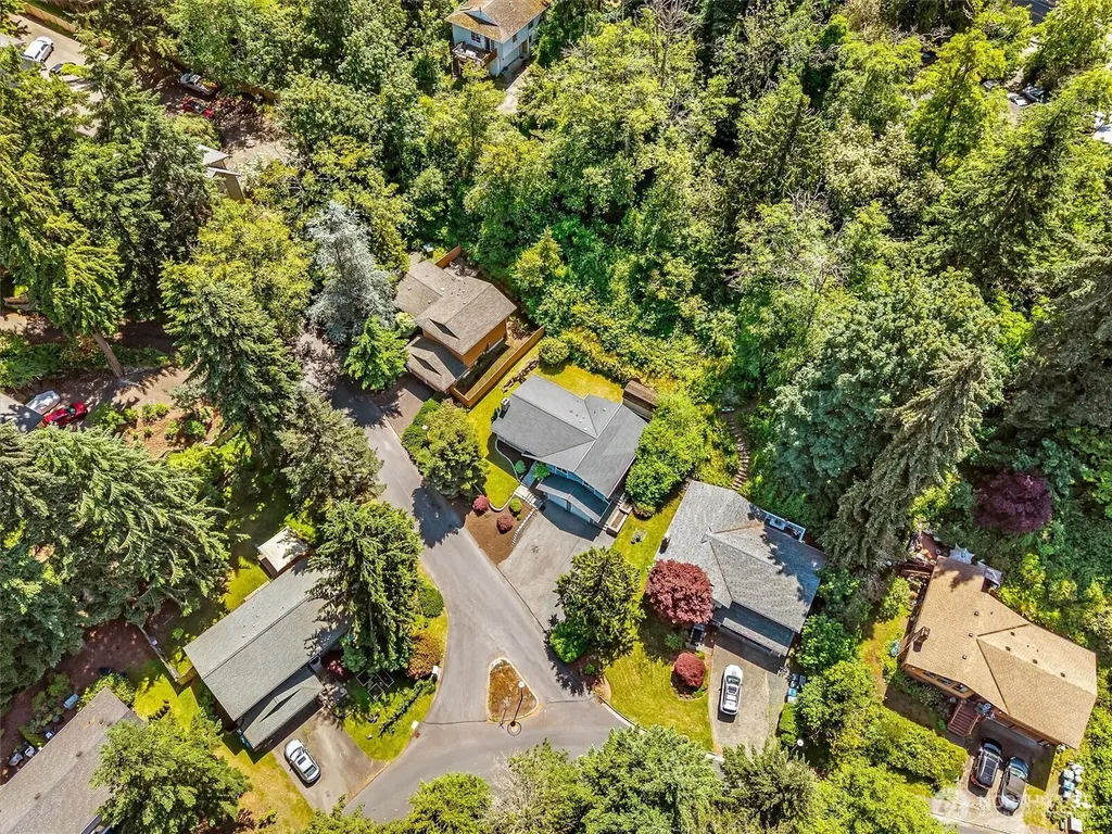 8830 Shell Place Edmonds WA 98026
