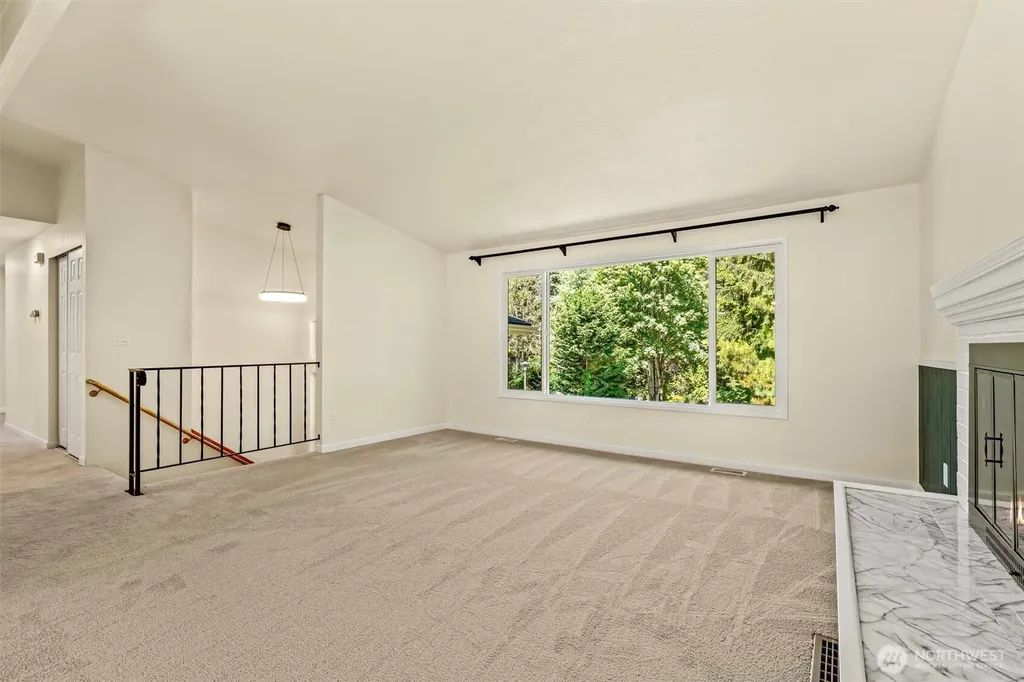 8830 Shell Place Edmonds WA 98026