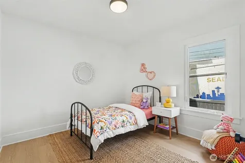 1111 N 76th Street Seattle WA 98103
