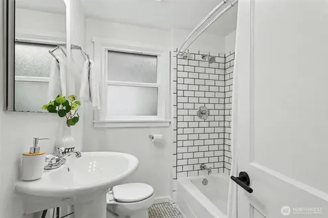 1111 N 76th Street Seattle WA 98103