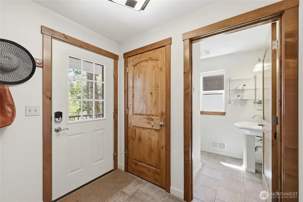 2307 Madrona Street Port Townsend WA 98368
