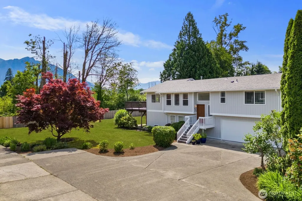 38505 SE 86th Place Snoqualmie WA 98065