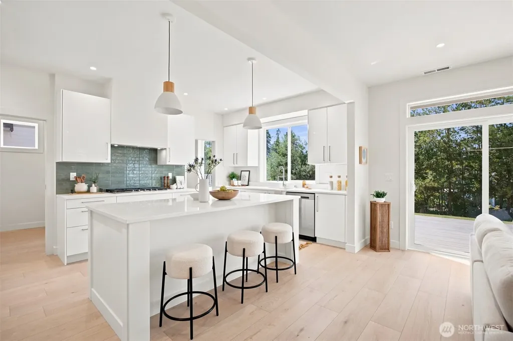 1351 Leighton Street Blaine WA 98230