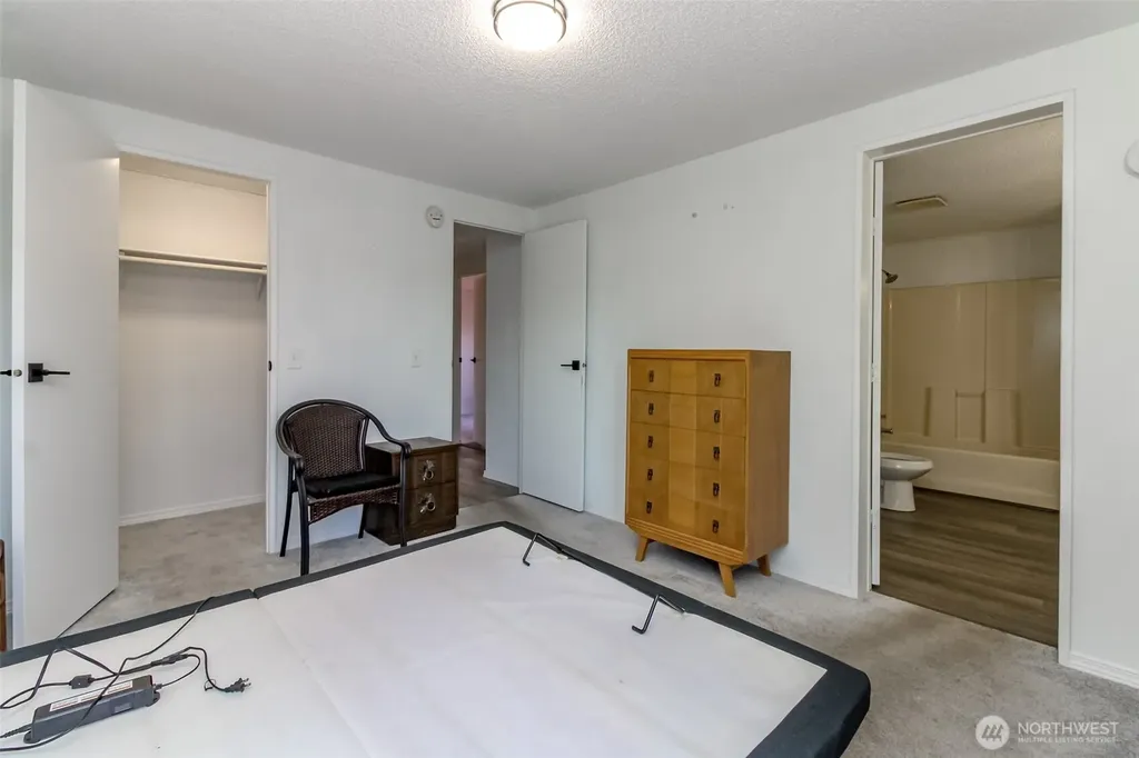 27452 149th Avenue SE Kent WA 98042