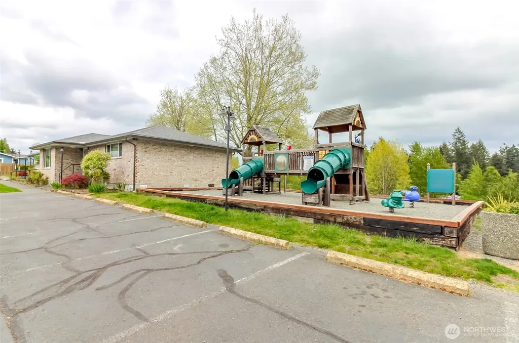 27452 149th Avenue SE Kent WA 98042