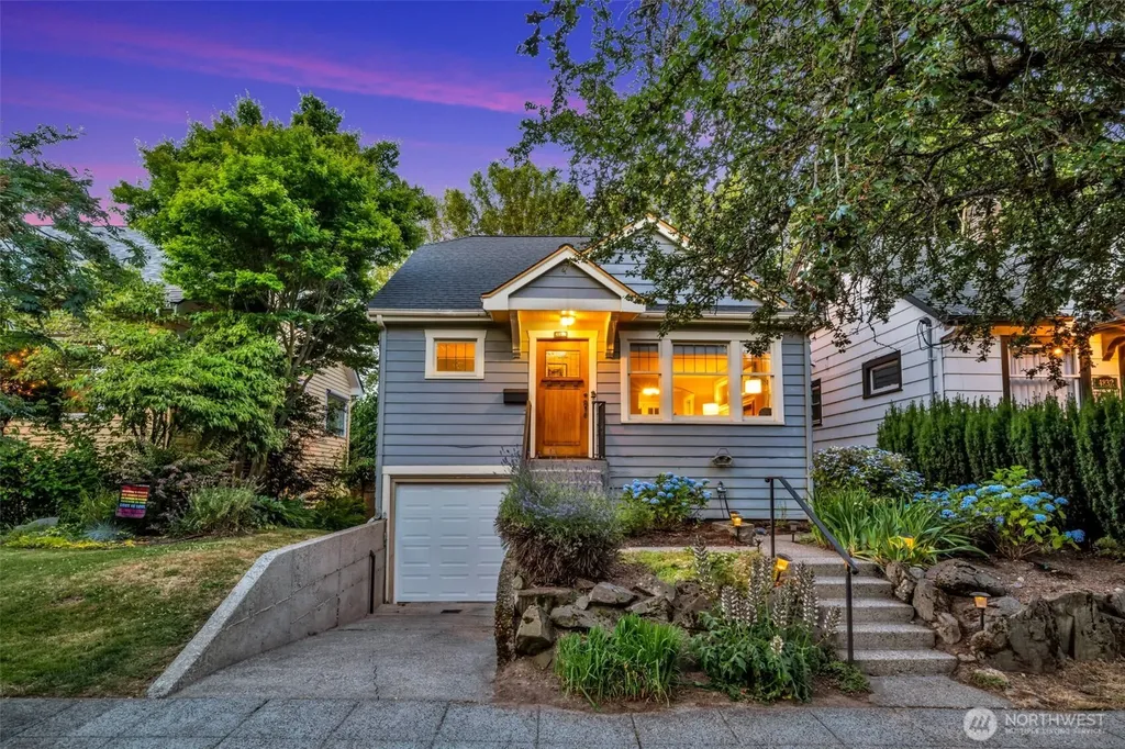 4836 38th Avenue NE Seattle WA 98105