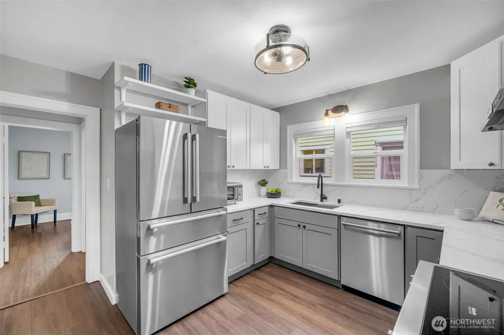 4836 38th Avenue NE Seattle WA 98105