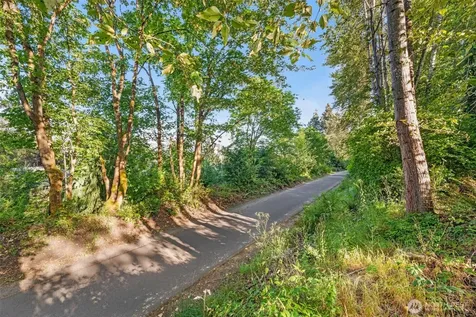 4836 38th Avenue NE Seattle WA 98105