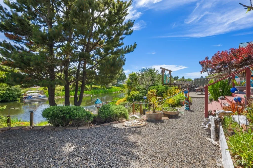 161 N Razor Clam Drive SW Ocean Shores WA 98569