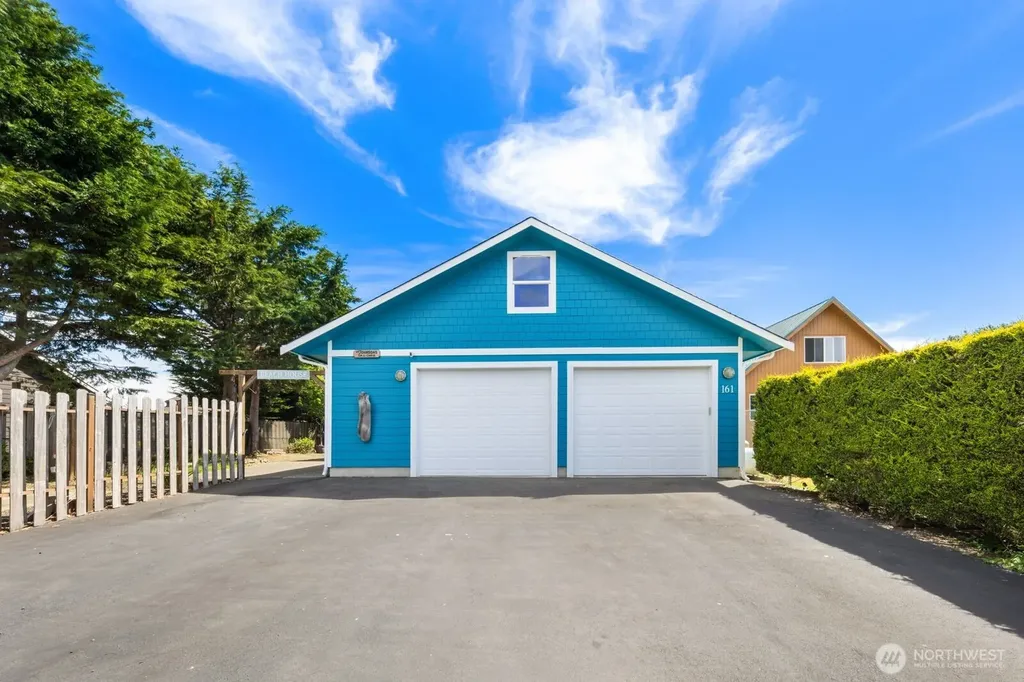 161 N Razor Clam Drive SW Ocean Shores WA 98569