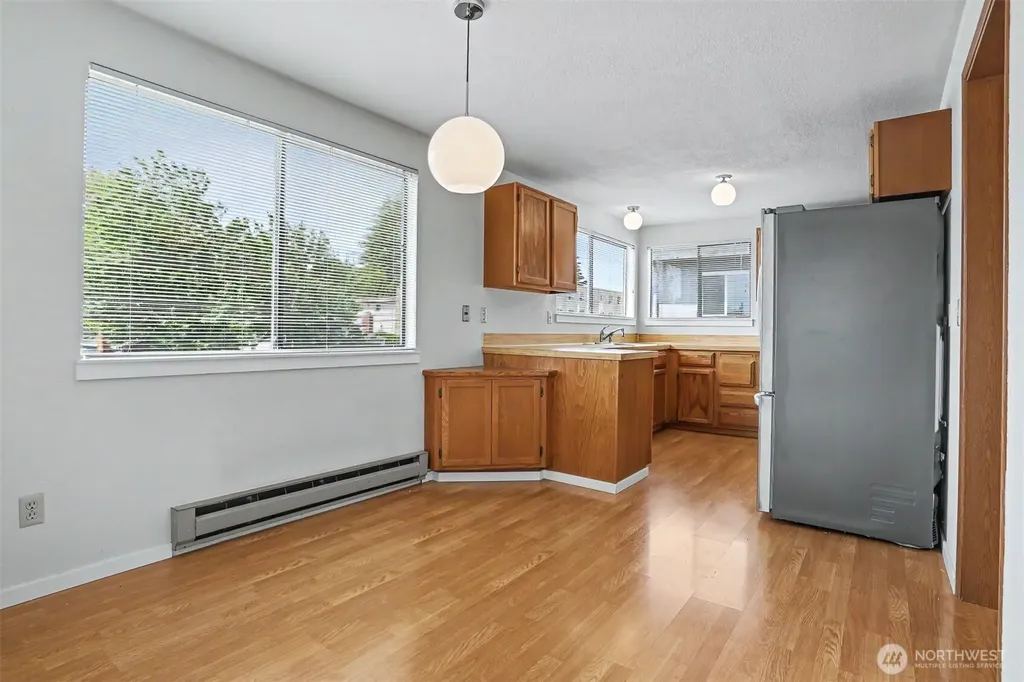 7518 24th Avenue NW Seattle WA 98117