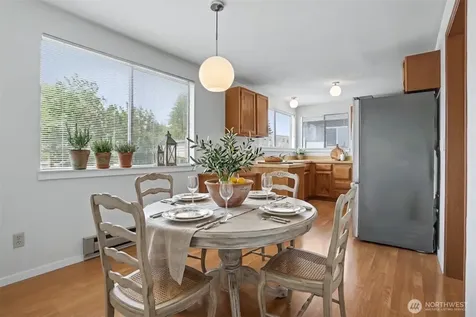 7518 24th Avenue NW Seattle WA 98117