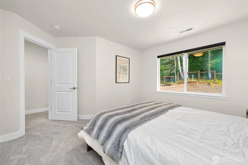 1142 Brookstone Drive Bellingham WA 98229