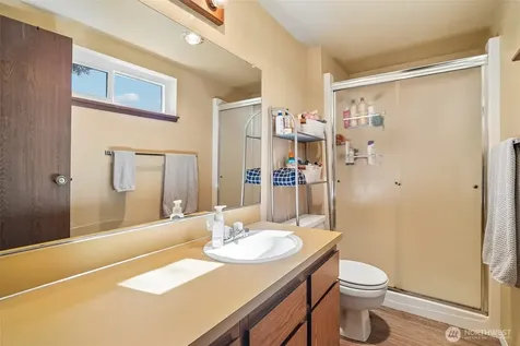 23301 Lakeview Drive Mountlake Terrace WA 98043