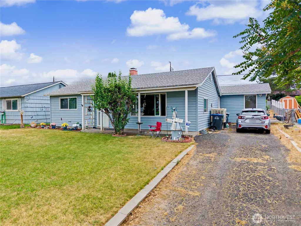 709 S Hawthorne Drive Moses Lake WA 98837