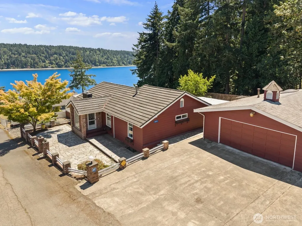 6899 Navajo Trail NE Bremerton WA 98311