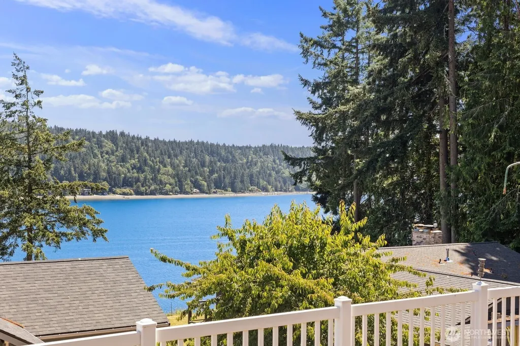 6899 Navajo Trail NE Bremerton WA 98311