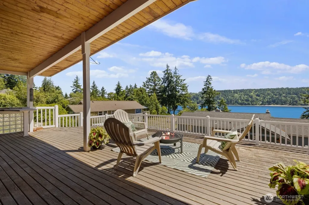 6899 Navajo Trail NE Bremerton WA 98311