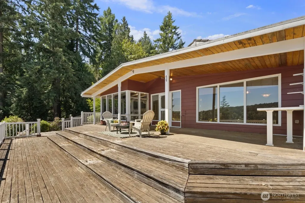 6899 Navajo Trail NE Bremerton WA 98311