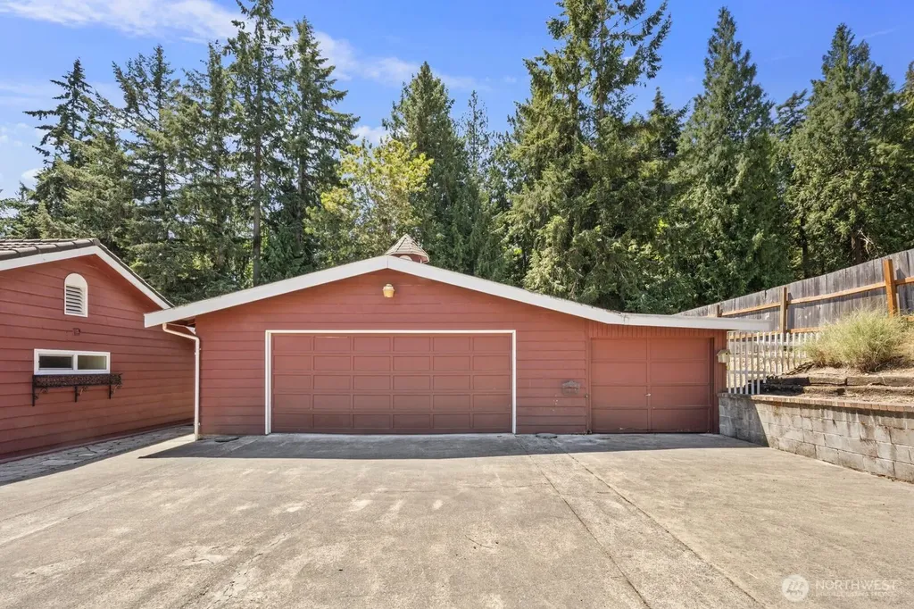 6899 Navajo Trail NE Bremerton WA 98311