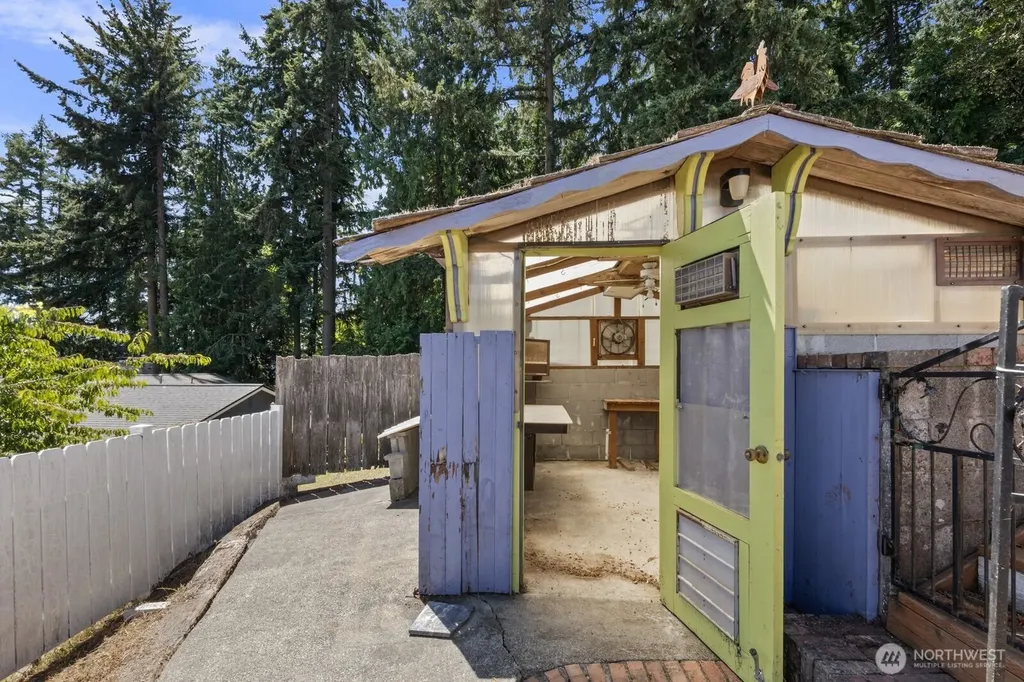 6899 Navajo Trail NE Bremerton WA 98311