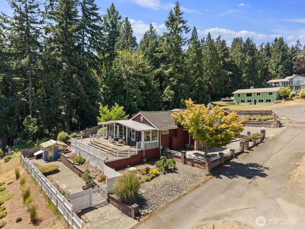 6899 Navajo Trail NE Bremerton WA 98311