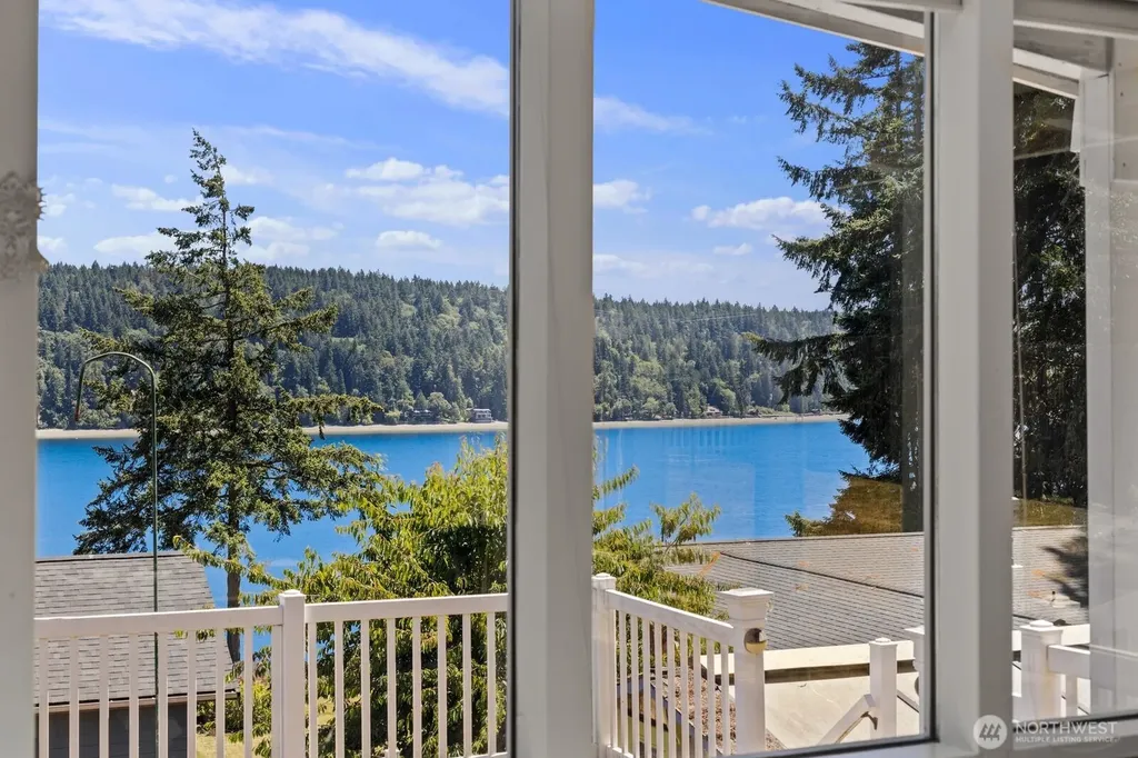 6899 Navajo Trail NE Bremerton WA 98311