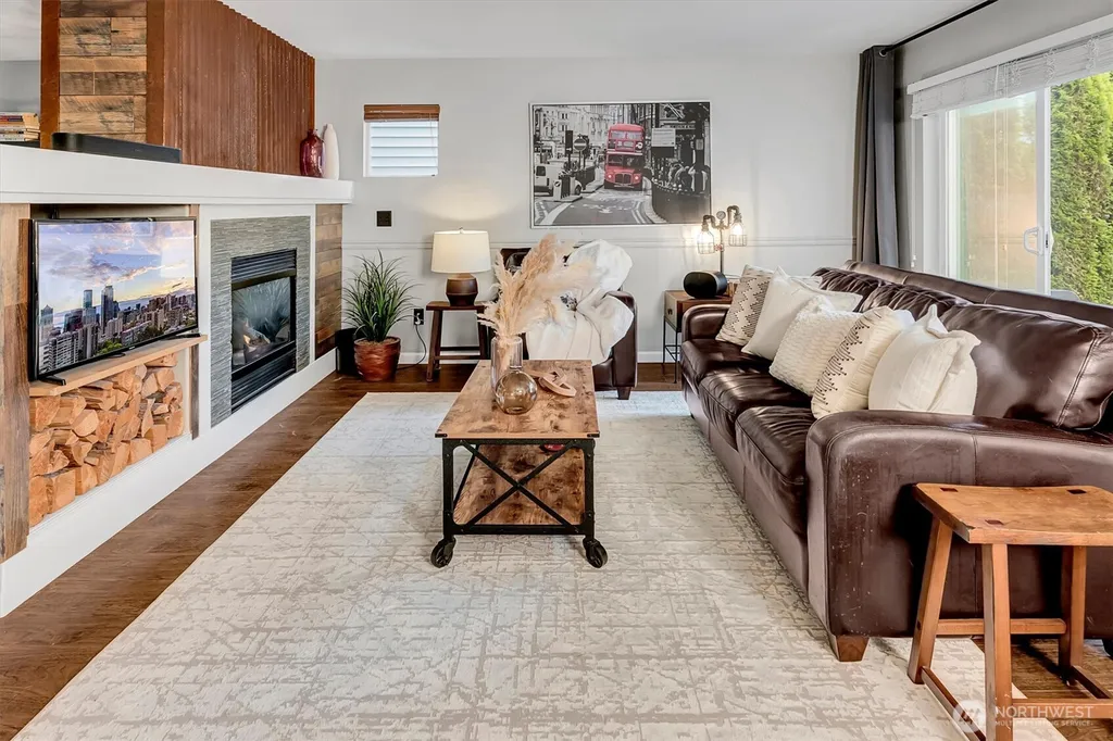 34833 SE Ridge Street Snoqualmie WA 98065