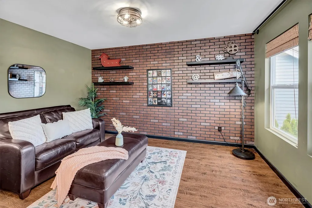 34833 SE Ridge Street Snoqualmie WA 98065