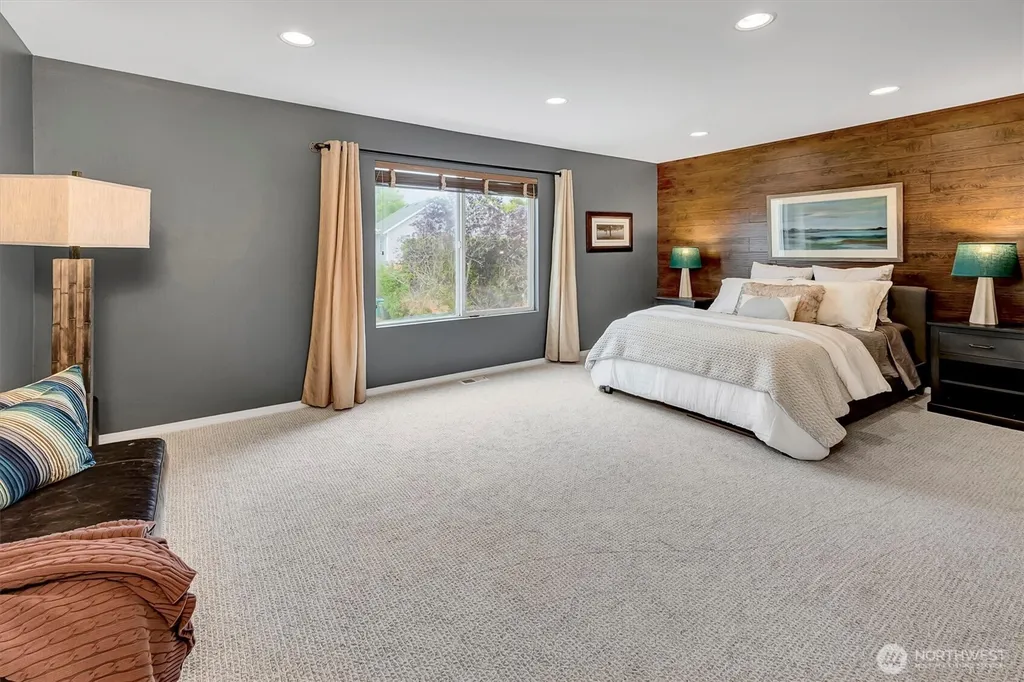 34833 SE Ridge Street Snoqualmie WA 98065