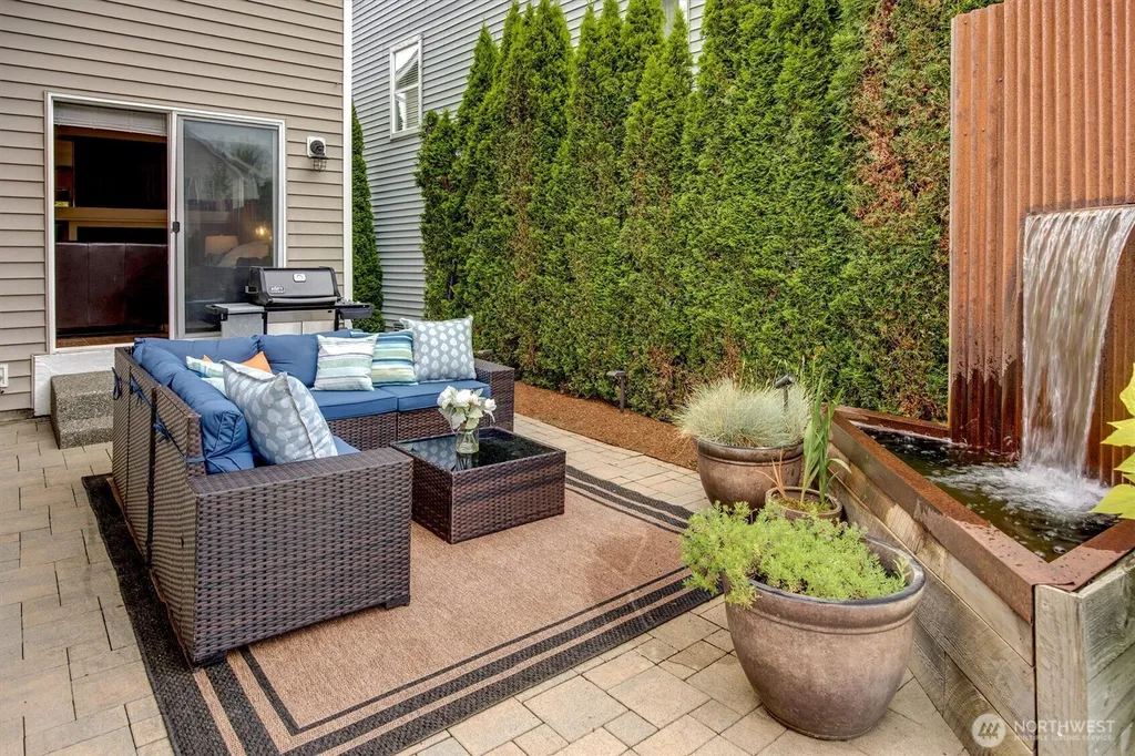 34833 SE Ridge Street Snoqualmie WA 98065