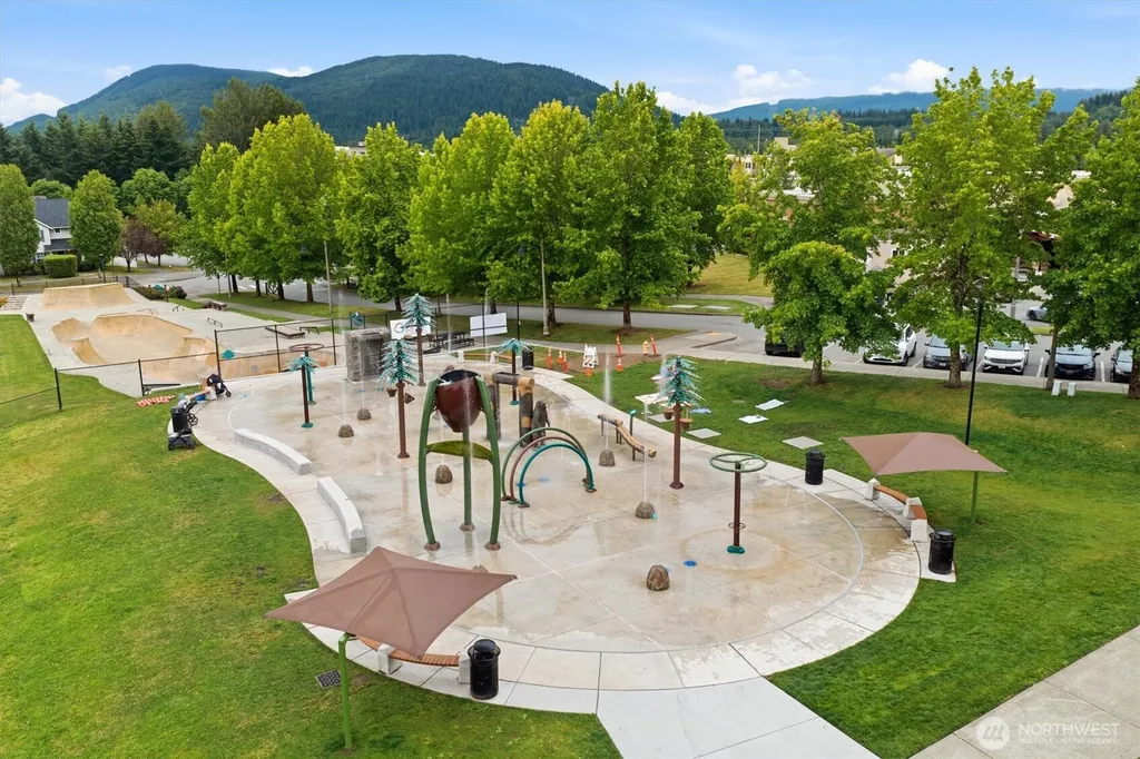 34833 SE Ridge Street Snoqualmie WA 98065